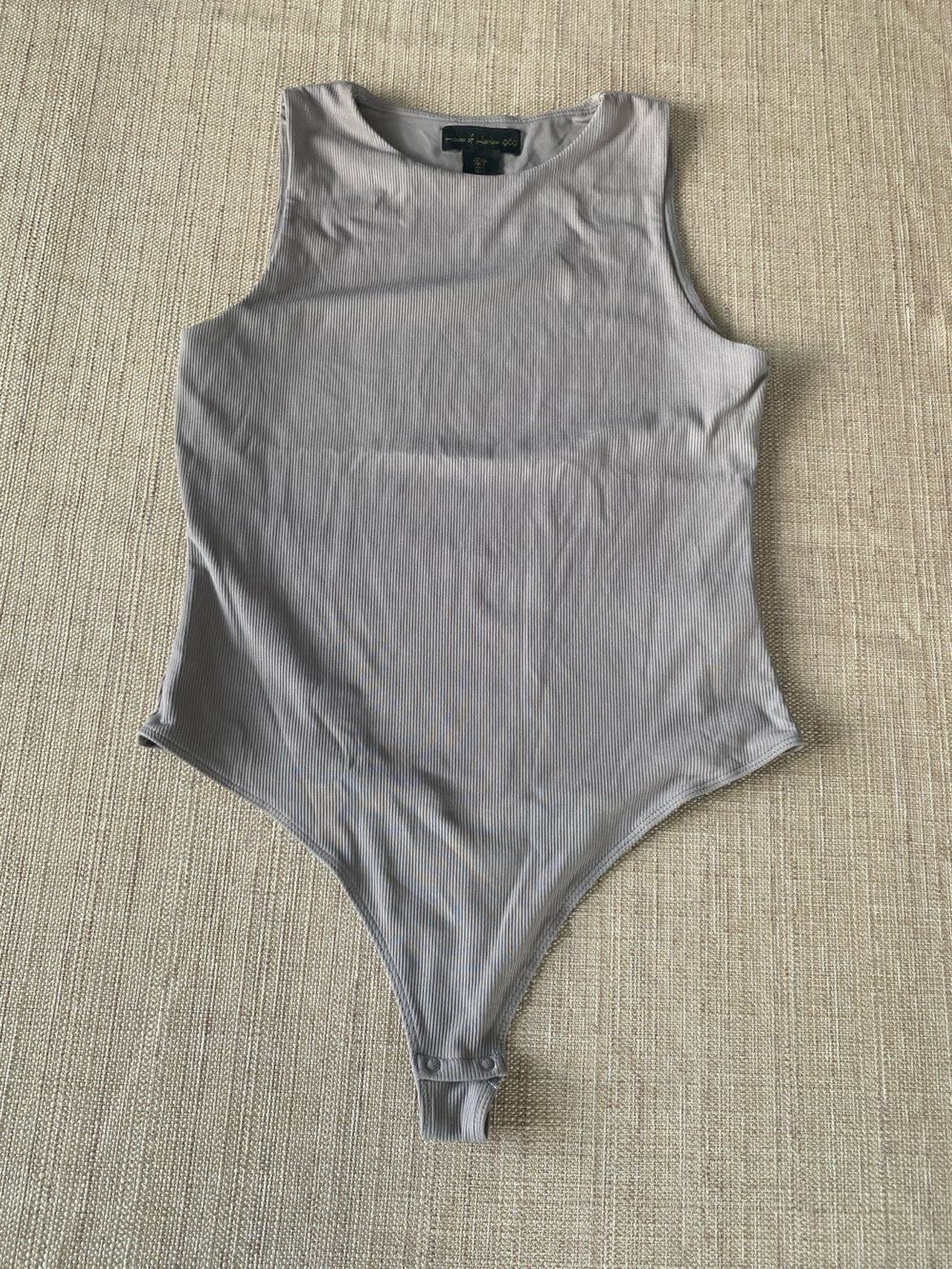 House of Harlow 1960 Women’s Gray Ribbed Scoop Neck Sleeveless Bodysuit S